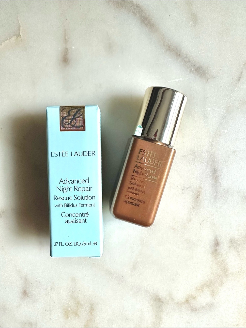 Mini Estée Lauder Advanced Night Repair
Rescue Solution Serum